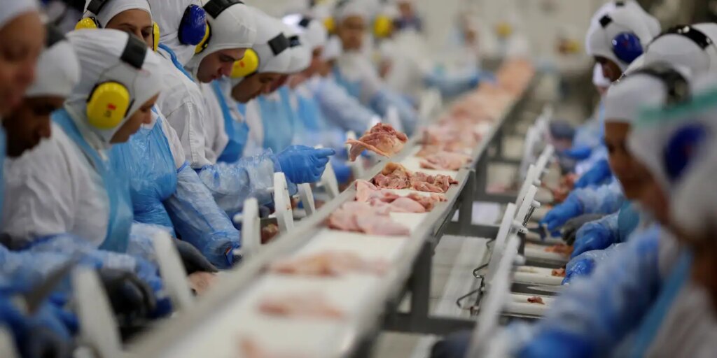 Indústria mantém estabilidade desde abril de 2025, diz IBGE