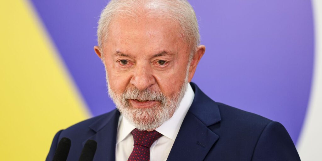 Lula diz que valor do salário mínimo no Brasil é “muito baixo”