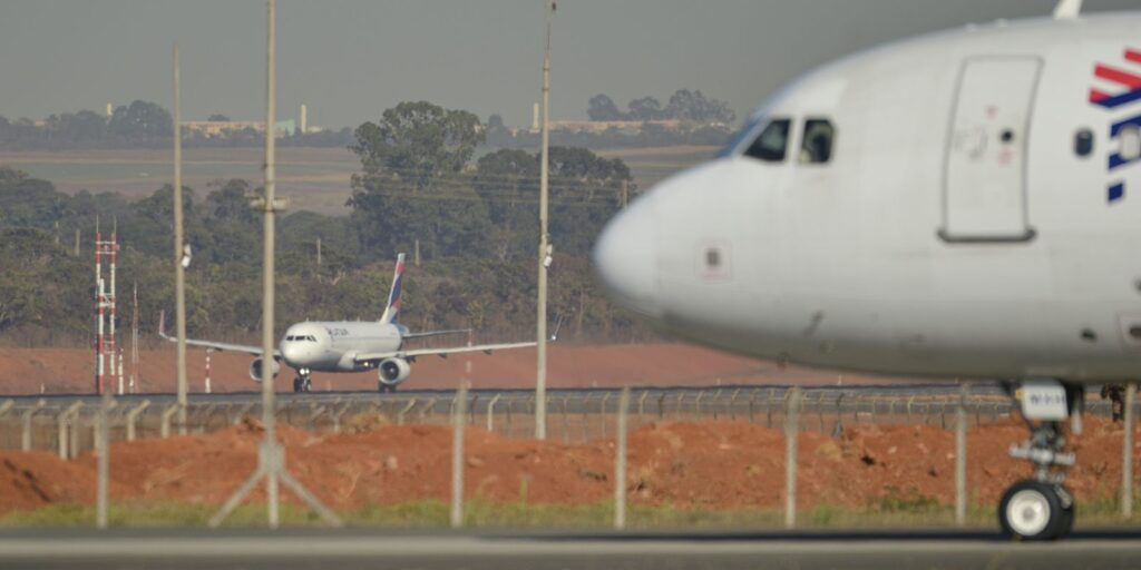 Após ameaça de bomba, voo da Latam de Brasília a São Paulo é adiado