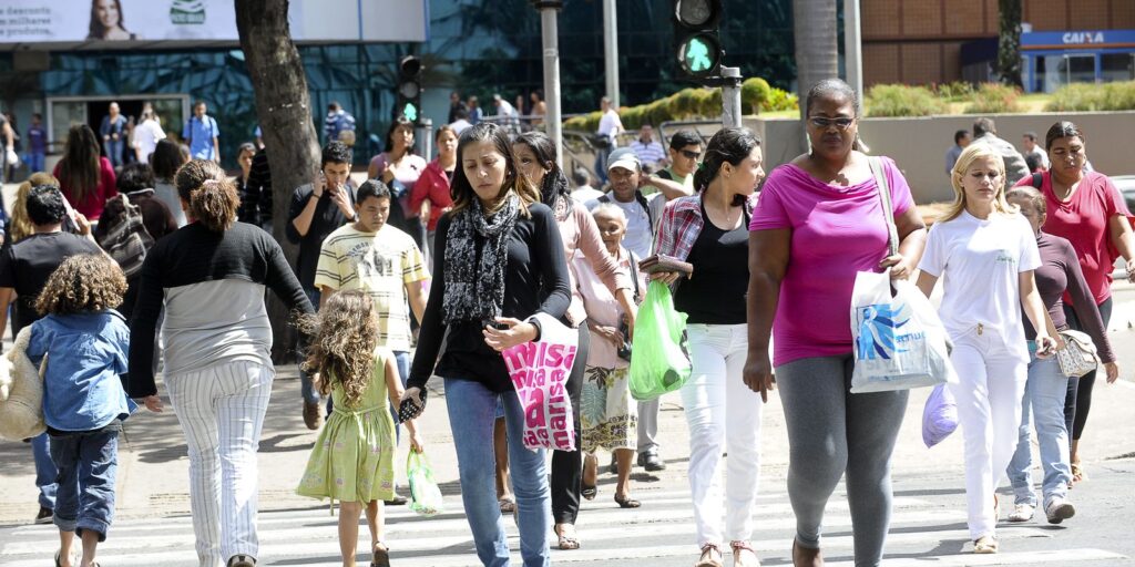 Desemprego sobe para 5,8% em fevereiro, mas é o menor para o trimestre