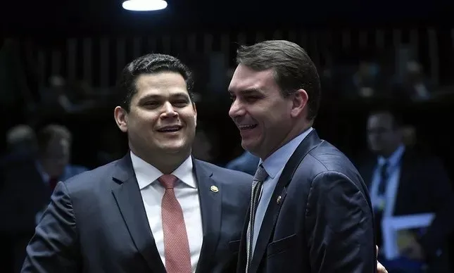 #Acesse Política