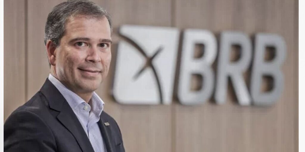 Mendonça autoriza transferência de ex-presidente do BRB para Papudinha