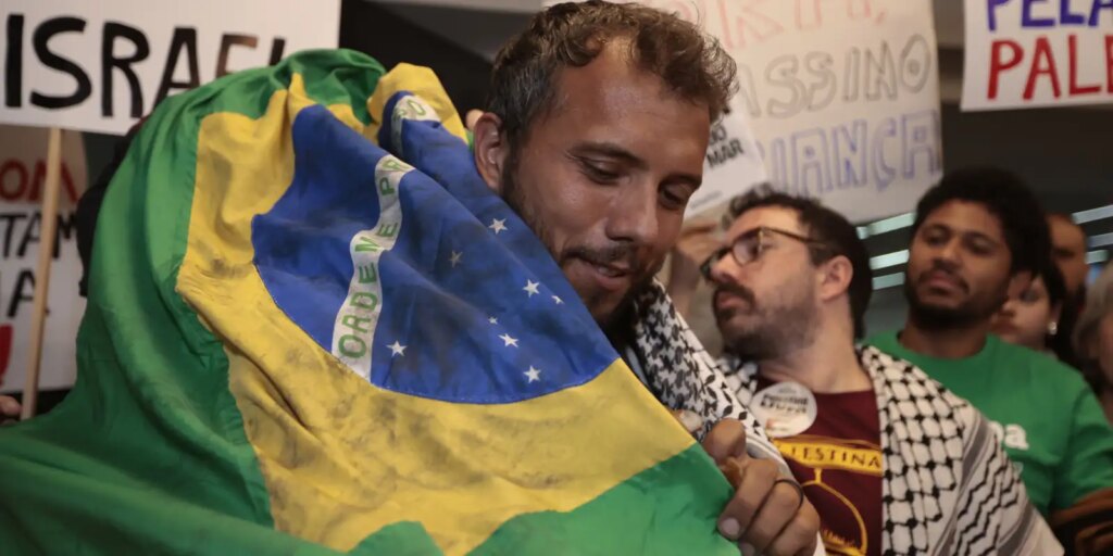 Morre mãe do ativista brasileiro Thiago Ávila, preso em Israel