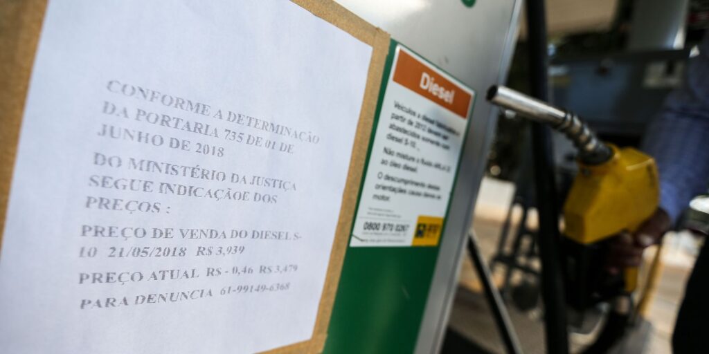 Óleo diesel cai pela 4ª vez em cinco semanas e acumula recuo de 4,5%