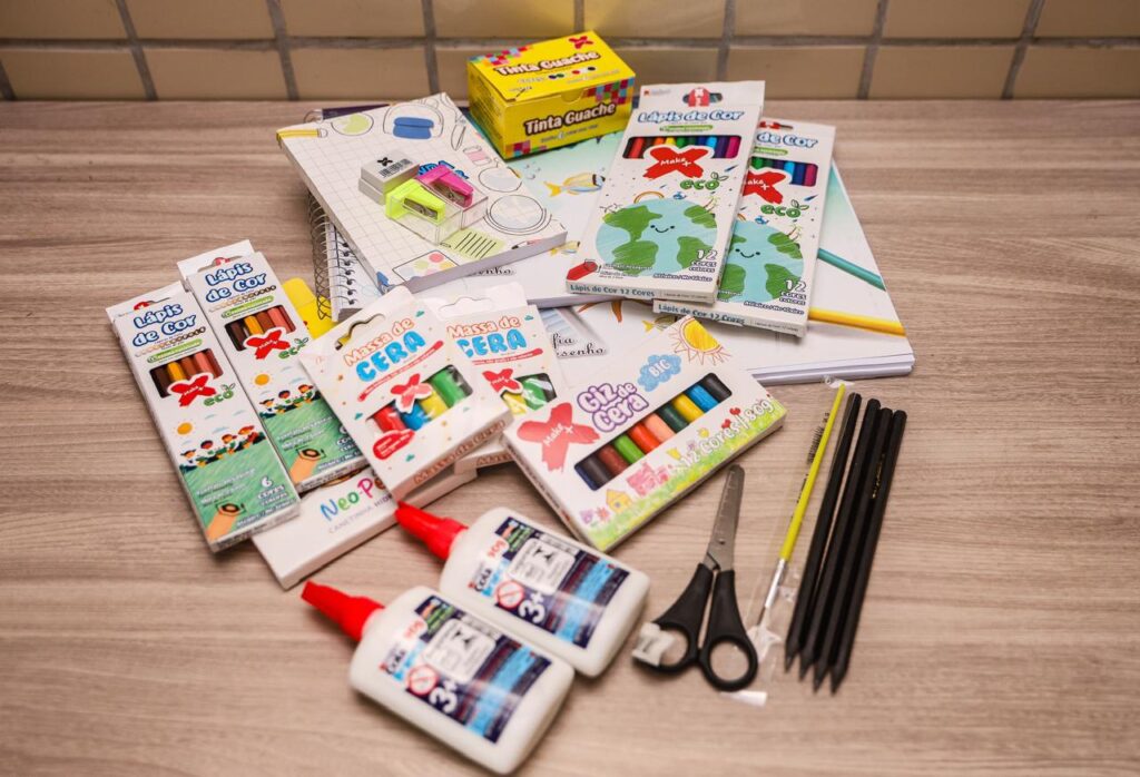 Prefeitura inicia entrega de kits de materiais escolares para estudantes da rede municipal – Imprensa Bahia