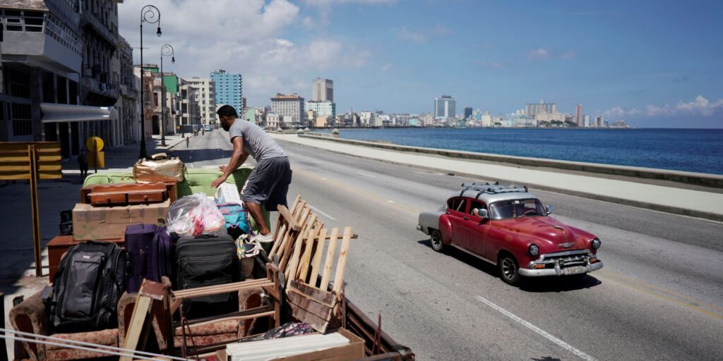 Cuba debate reformas econômica e social em meio ao bloqueio dos EUA