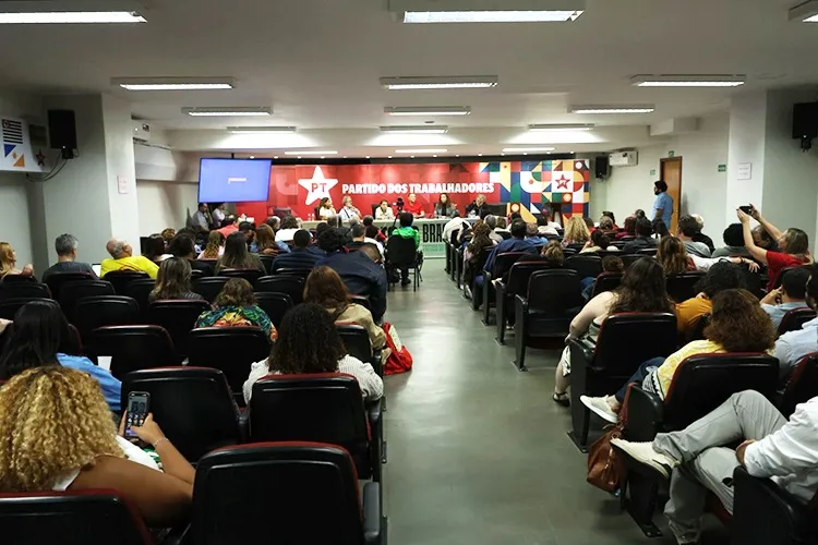 #Acesse Política