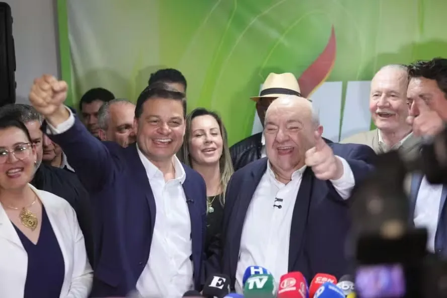 #Acesse Política