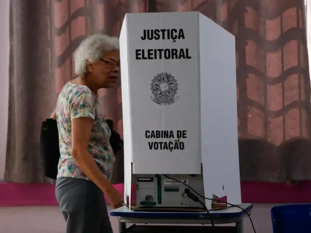 #Acesse Política