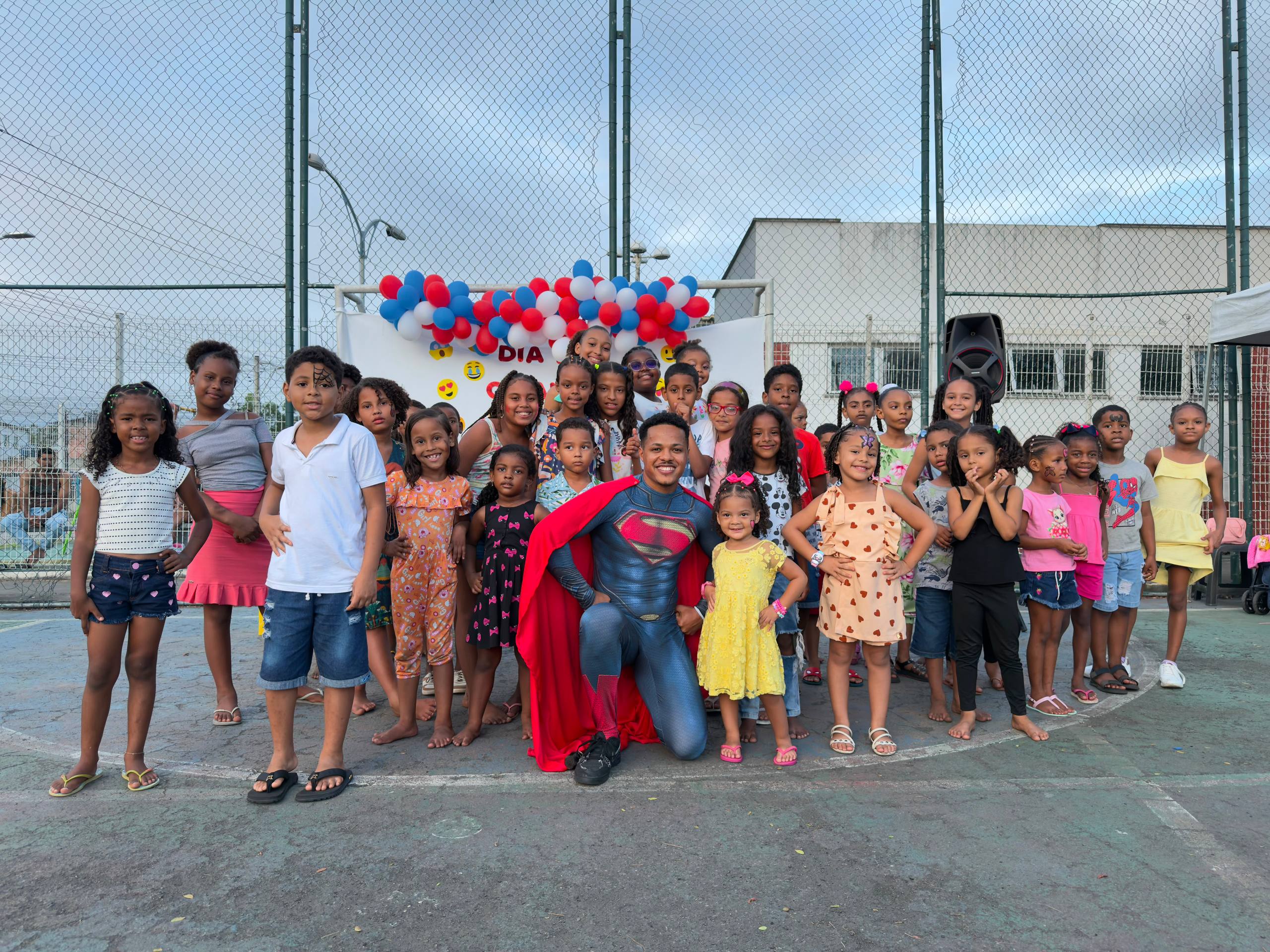 Dia das Crianças com Vinny Gang chega à 4ª edição com meta de atender 250 crianças em Simões Filho