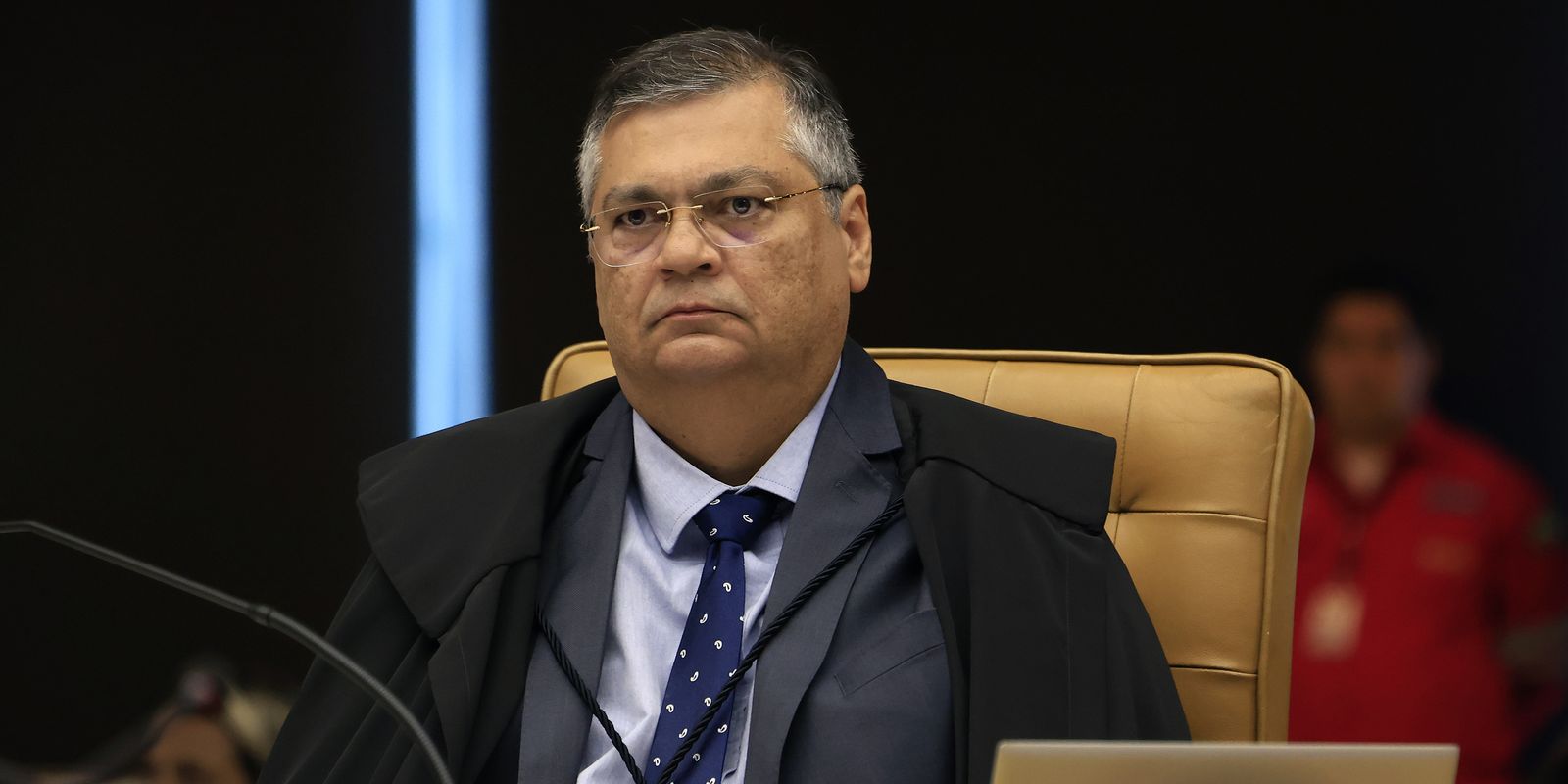 Flávio Dino autoriza novo inquérito da PF para investigar Lulinha