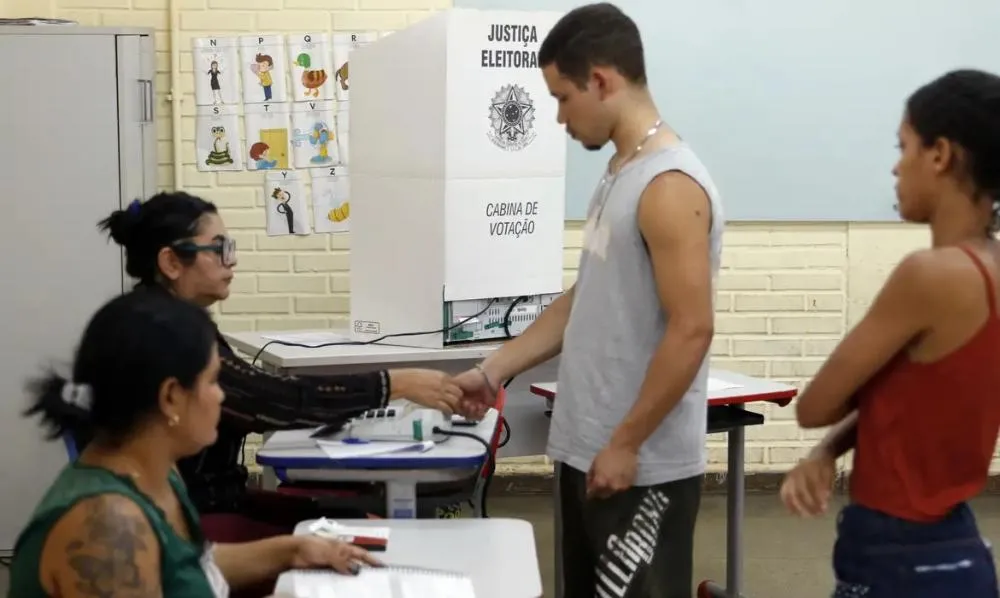 #Acesse Política