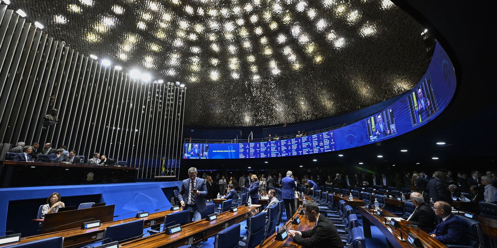 Senado aprova empréstimos de US$ 1,8 bi para estados e municípios