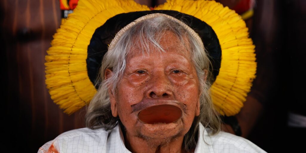 Cacique Raoni, com 94 anos, inicia cuidados paliativos em Mato Grosso