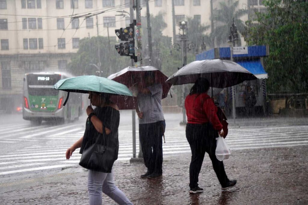 Frente fria provoca chuvas e ventos de até 70 km/h em Salvador e interior da Bahia – Imprensa Bahia