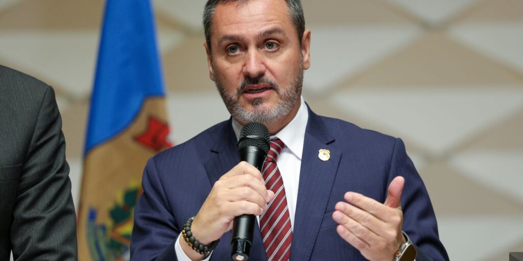 Mendonça afasta Andrei Rodrigues da direção-geral da Polícia Federal