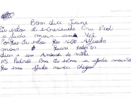 Mulher é resgatada de cárcere após enviar bilhete para escola do filho