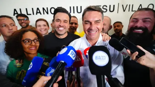 #Acesse Política