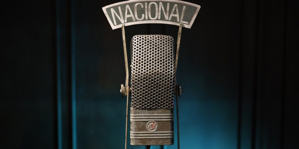 Rádio Nacional celebra 90 anos neste sábado com programação especial