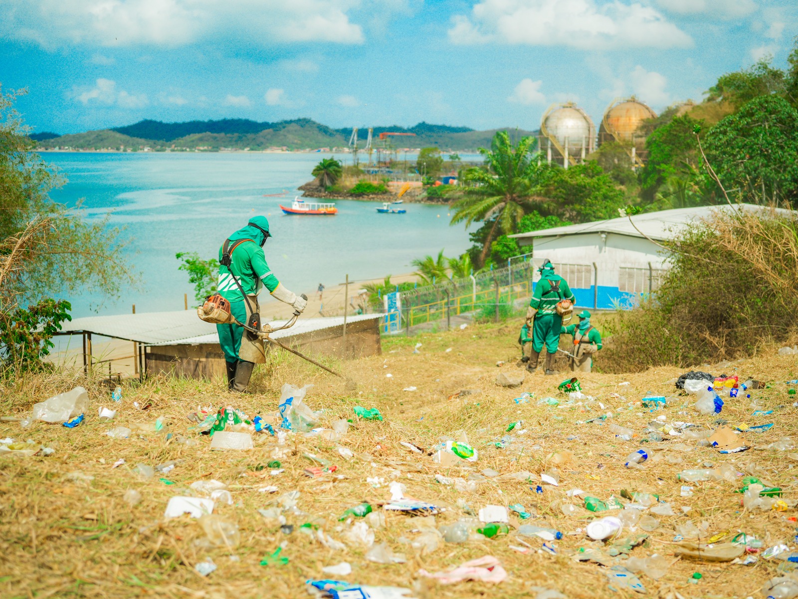 SEMAN realiza limpeza na Prainha em Caboto – Imprensa Bahia